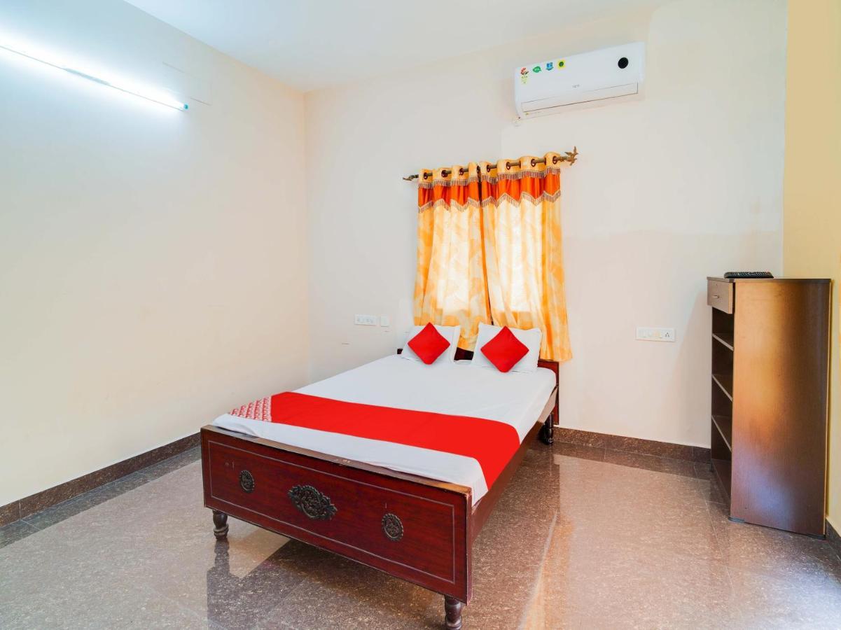 Oyo Flagship Happy Hotel