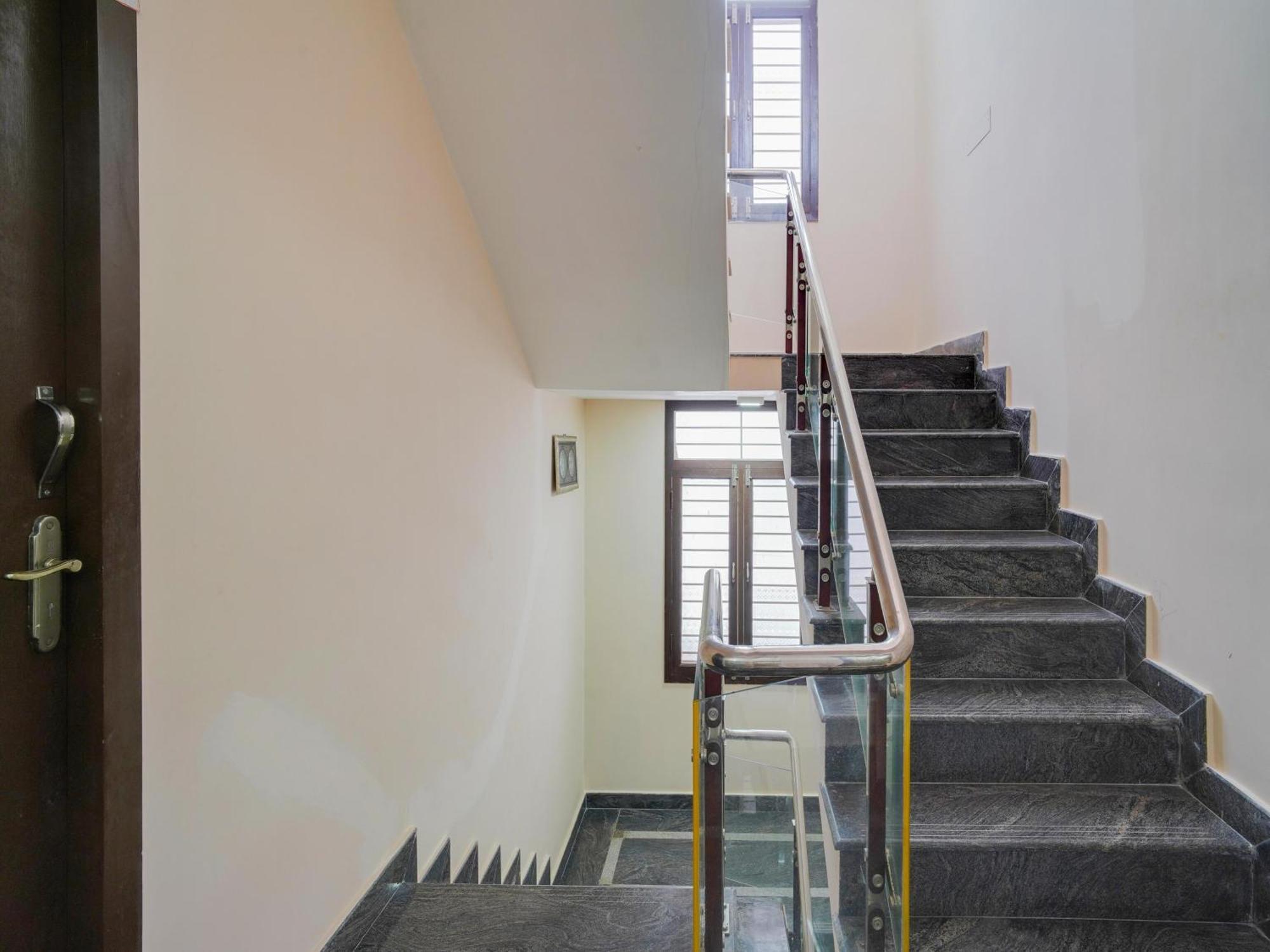 Oyo Flagship Happy Hotel Chennai